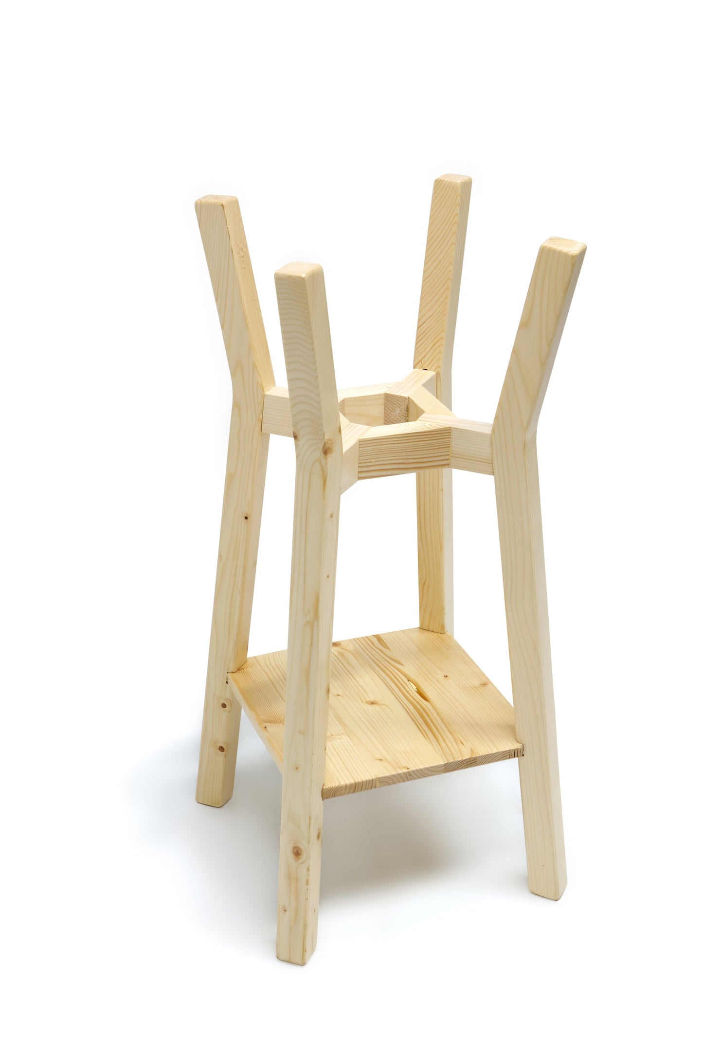 STRUCTURE DE PLANCHER HAUT DANS UN BASSIN EN BOIS