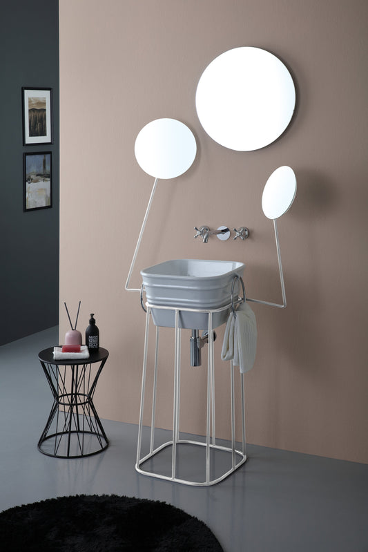 STRUCTURE MÉTALLIQUE AVEC MIROIRS DE MANNEQUIN